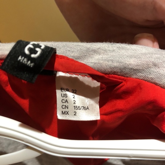 H&M Windbreaker, size 2 - Picture 3 of 3